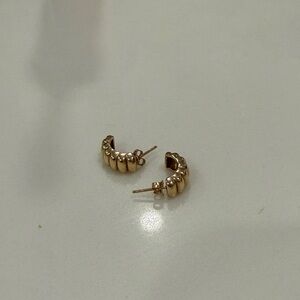 Mejuri Charlotte 14K Gold Hoop Earrings